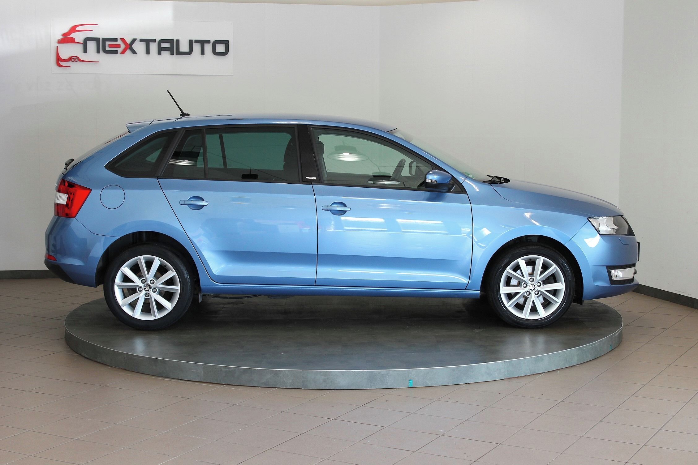 Škoda Rapid, 1.2 TSI 81kW JOY, 1.MAJITEL - fotka 6