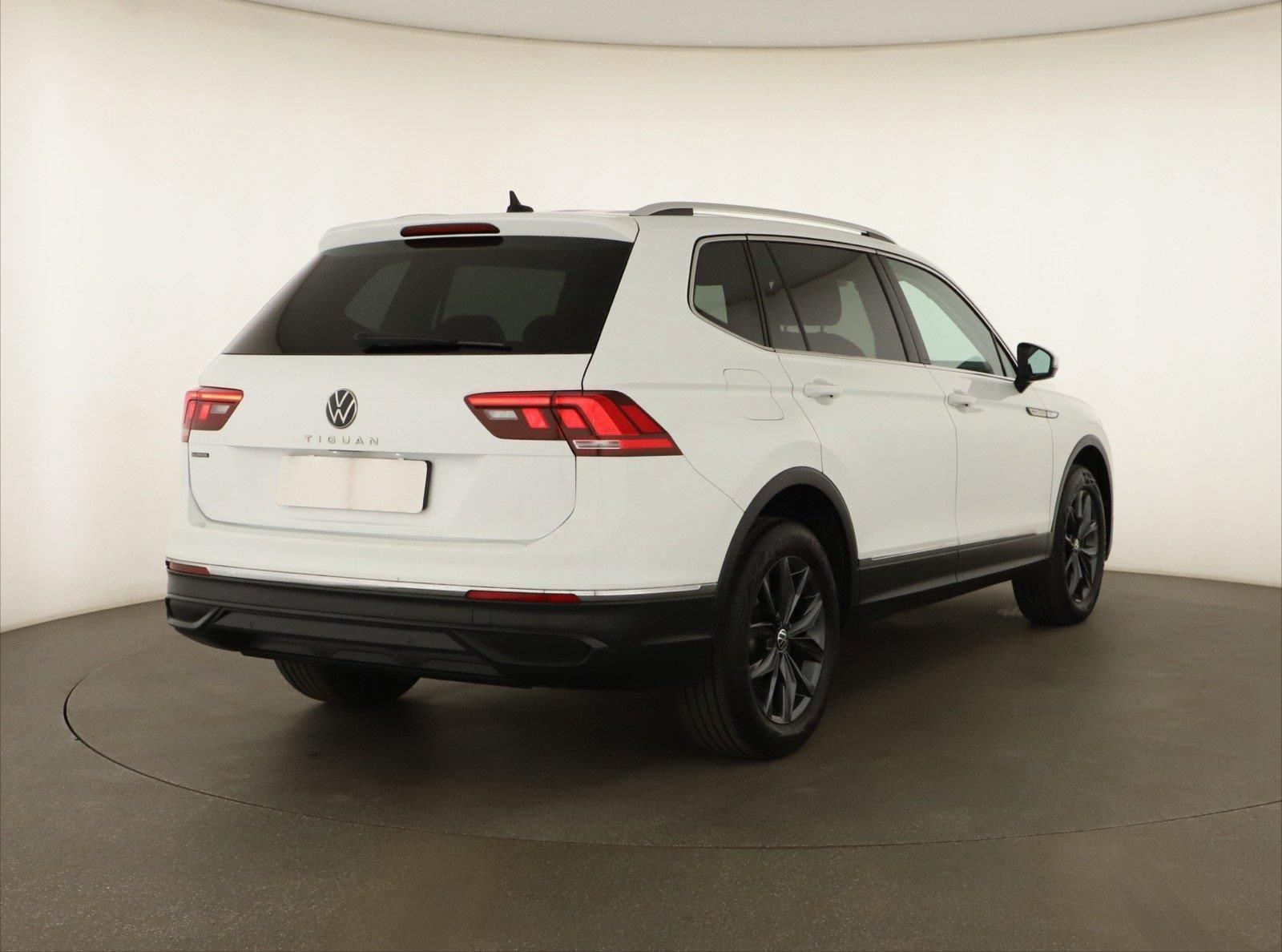 Volkswagen Tiguan Allspace, 2.0 TDI, Life, Automat, ČR - fotka 5