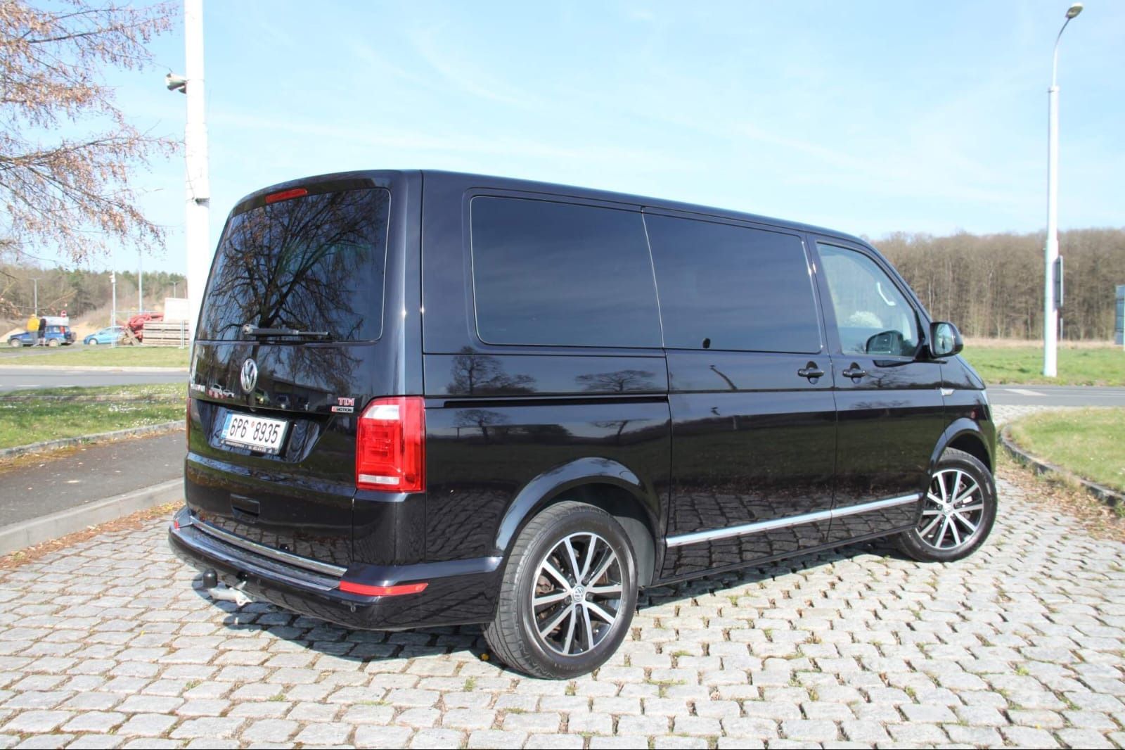 Volkswagen Multivan, HIGHLINE, LED, DSG, 4x4, DPH - fotka 5