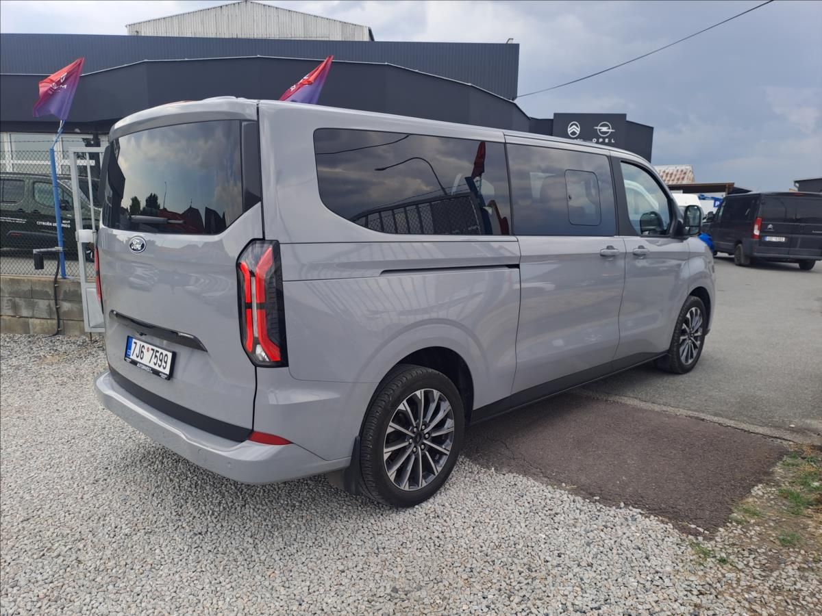 Ford Tourneo Custom, 2,0 EcoBlueTitanium X L2 AWD - fotka 4