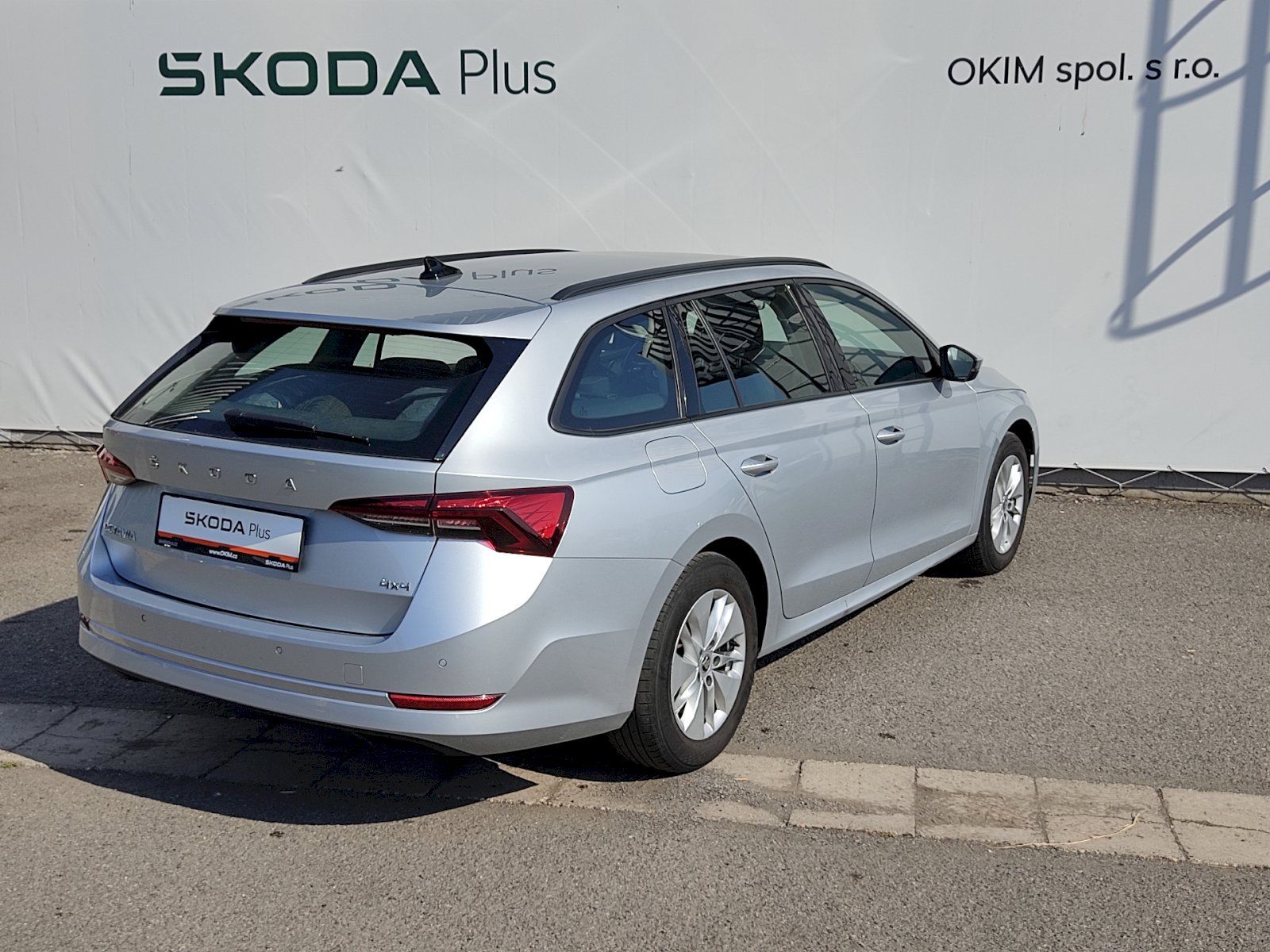 Škoda Octavia, Combi Ambition Plus 2,0 Tdi 11 - fotka 2