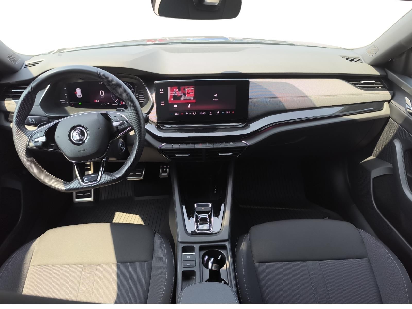 Škoda Octavia, 2.0 TDi Sportline DSG - fotka 5