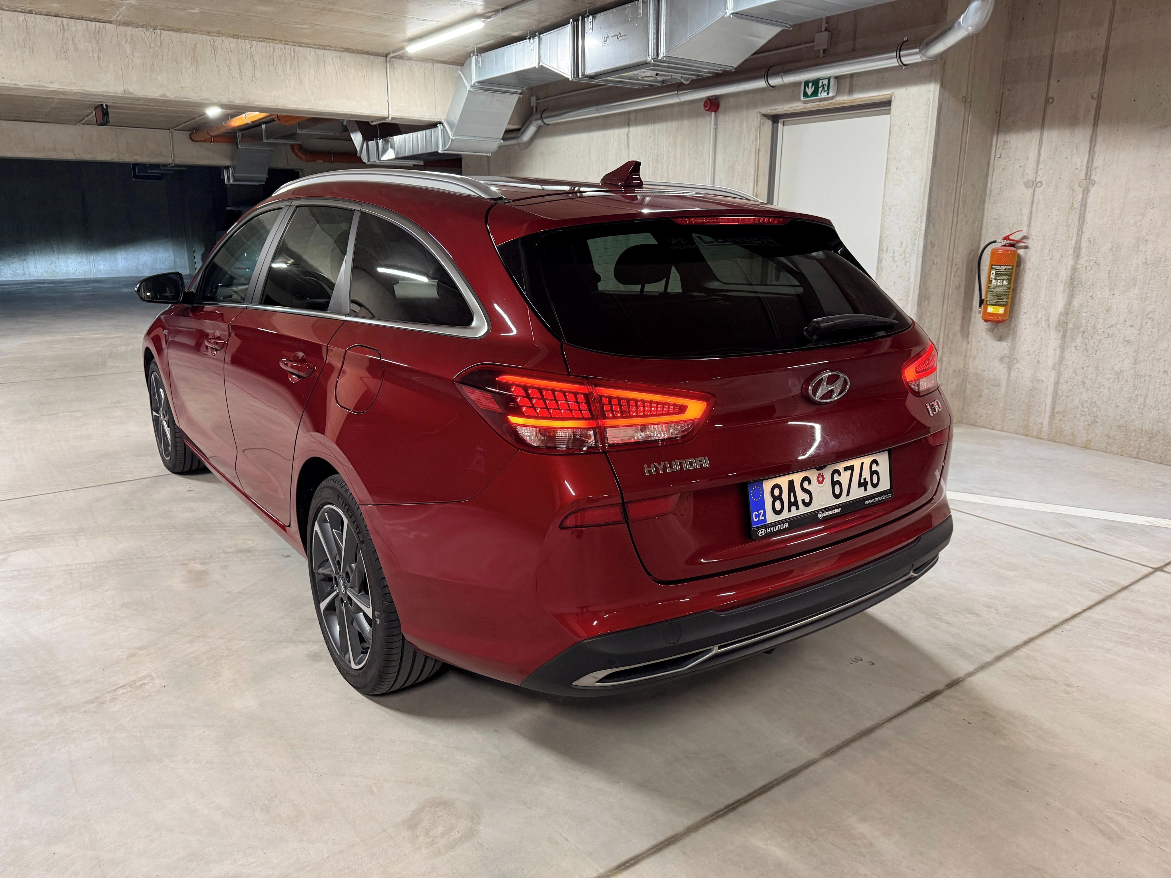 Hyundai i30, 1.5 T-GDI automat - fotka 3