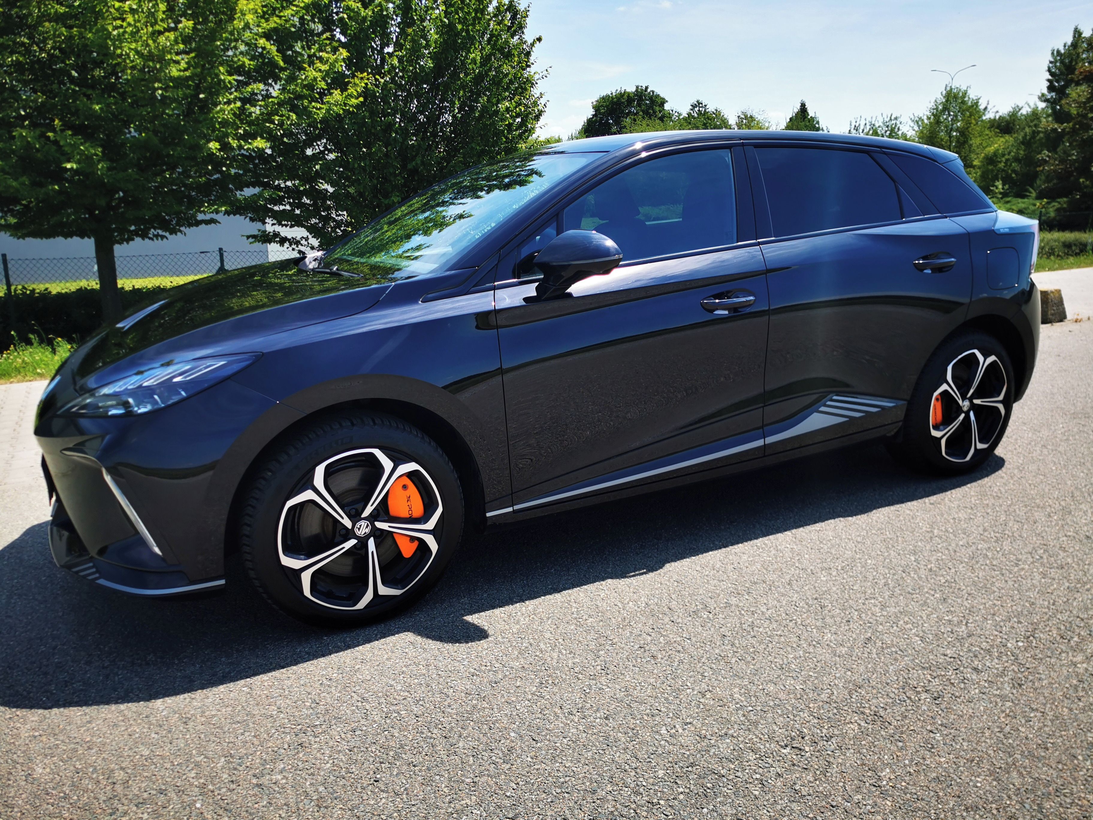 MG MG4, X- POWER 320kw Super Stav - fotka 2