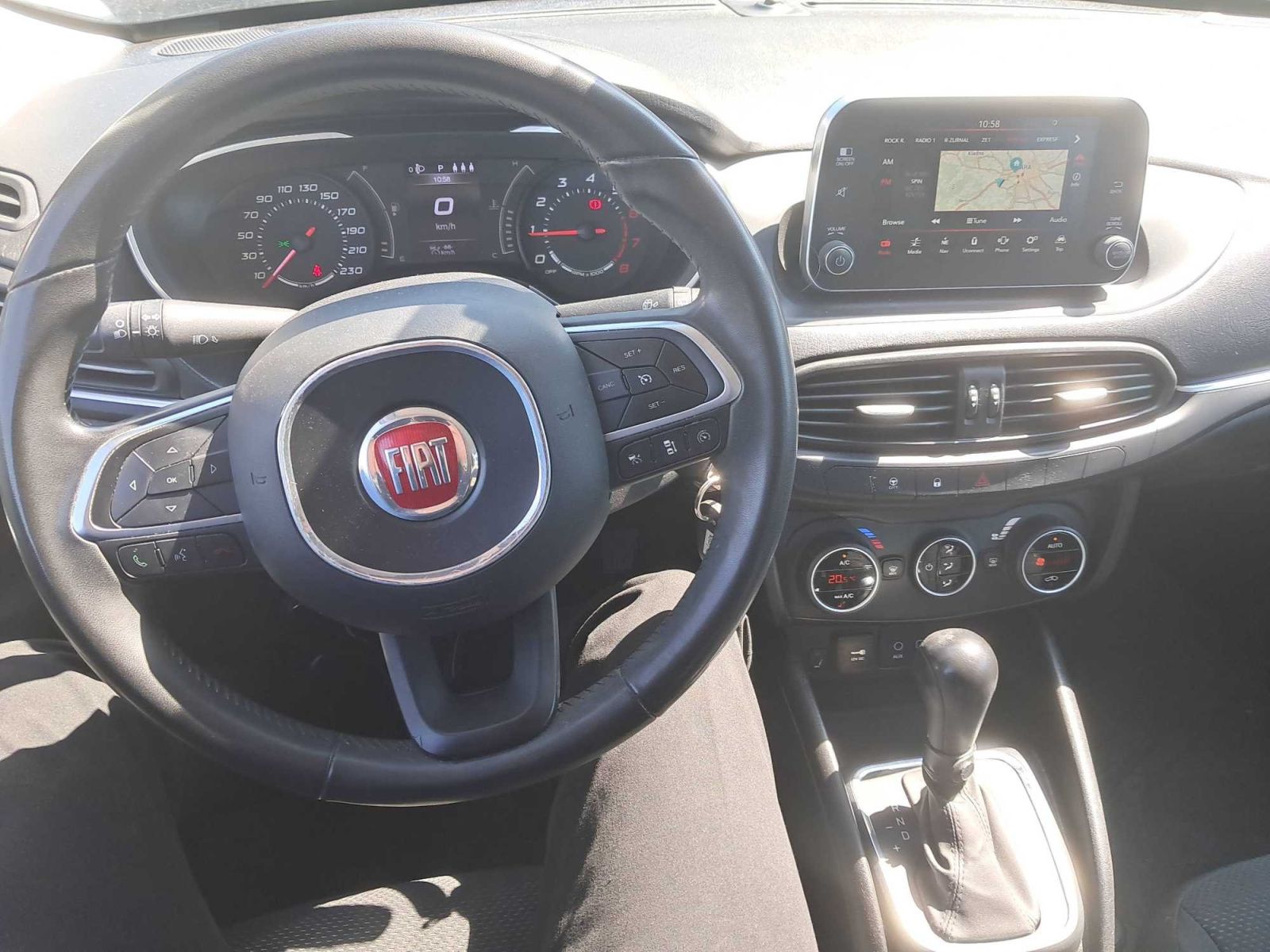 Fiat Tipo, 1.6 16V, Automat, ČR,1.maj - fotka 3