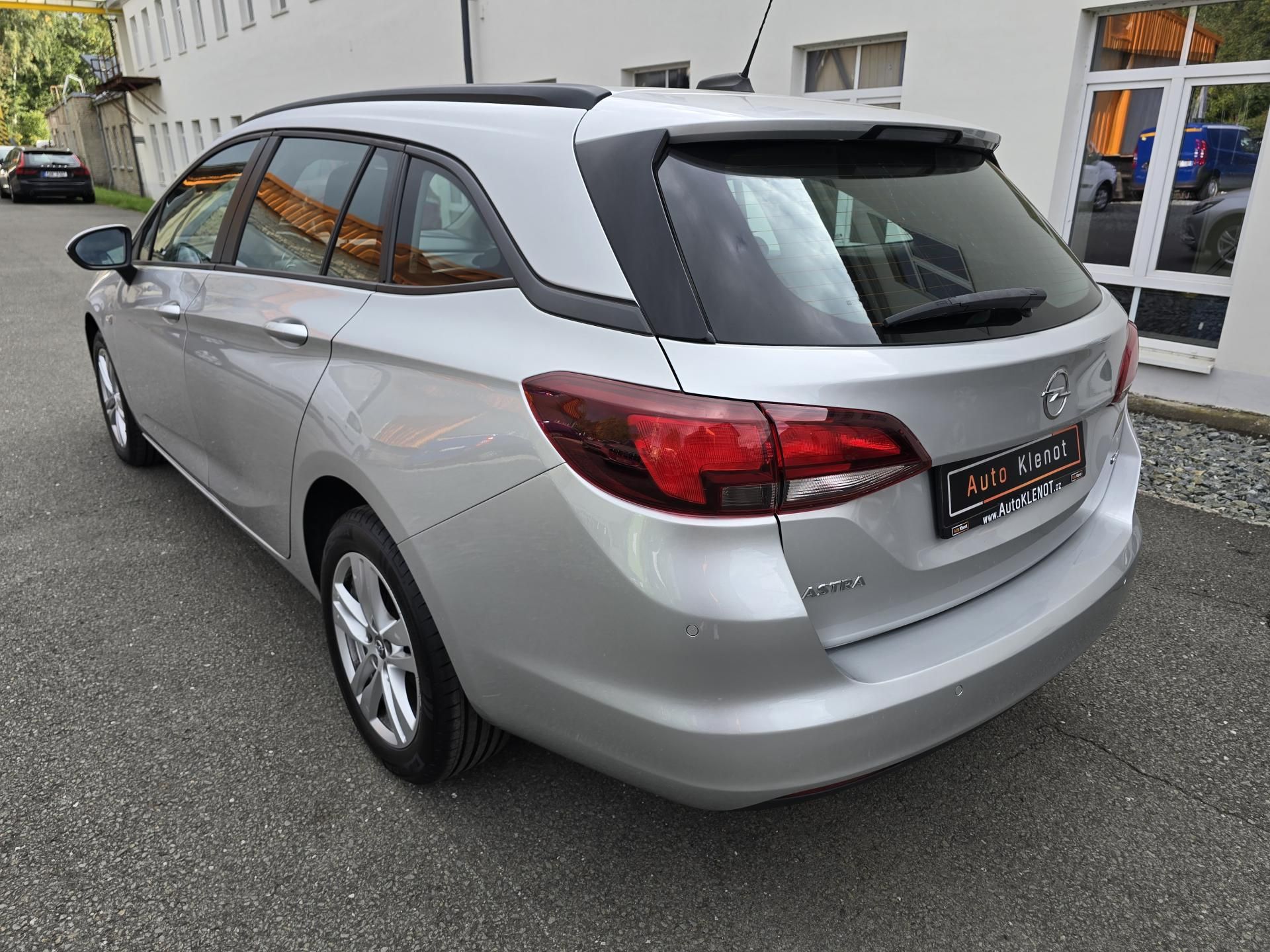 Opel Astra, 1.6CDTI 81kW ENJOY DIGIKLIMA - fotka 5