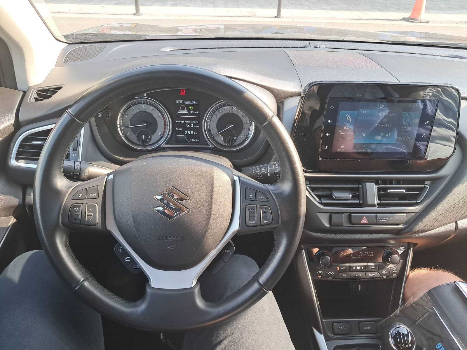 Suzuki SX4 S-Cross, 1.4 BoosterJet, 4X4, ČR,1.maj - fotka 3