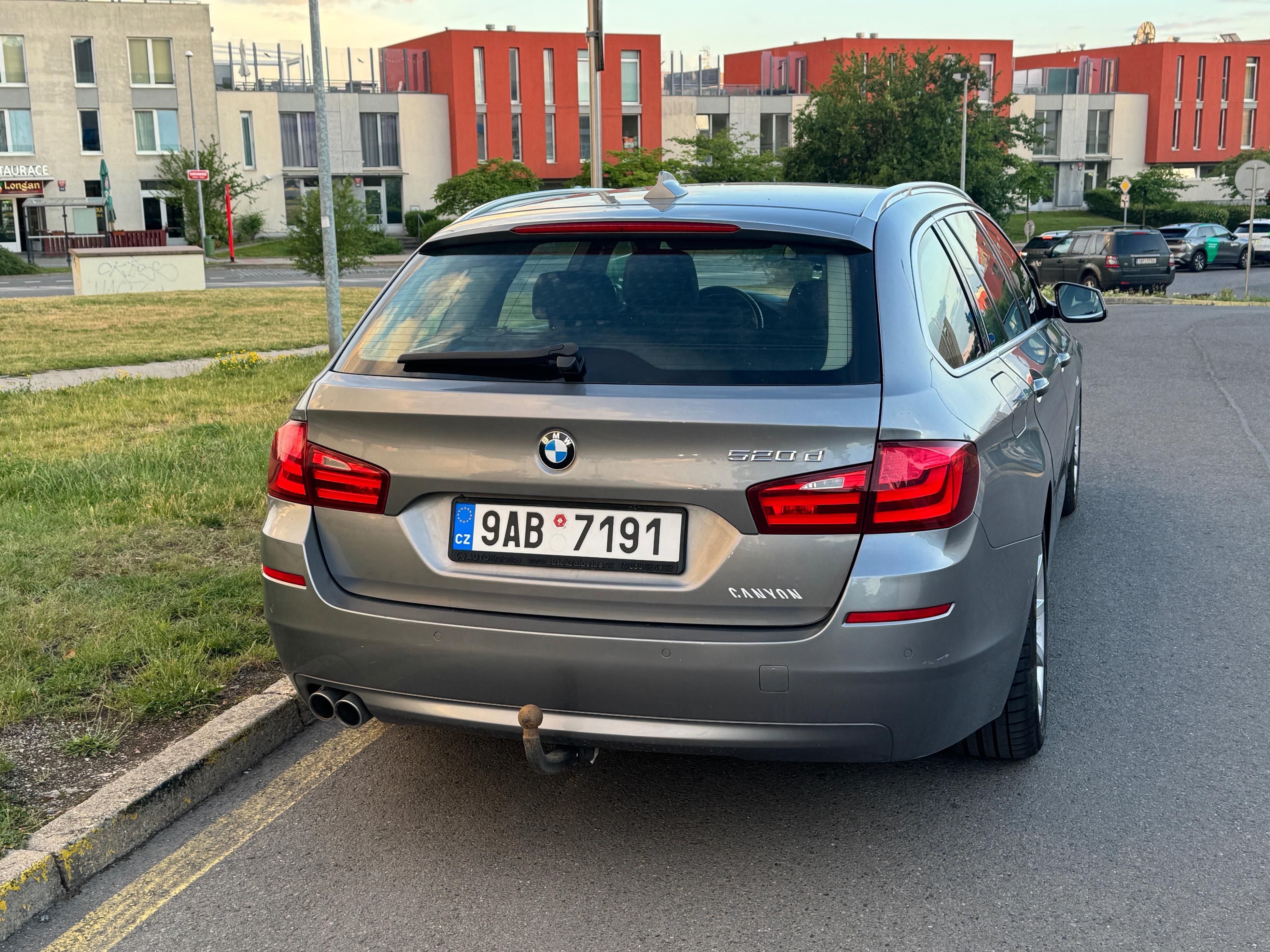 BMW Řada 5, 520d - fotka 5