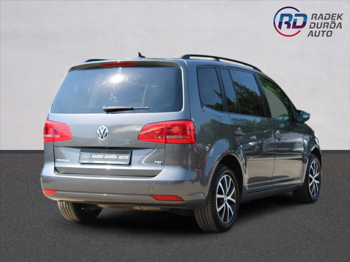 Volkswagen Touran, 1,2 TSI  7 MÍST,VÝHŘEVY - fotka 5