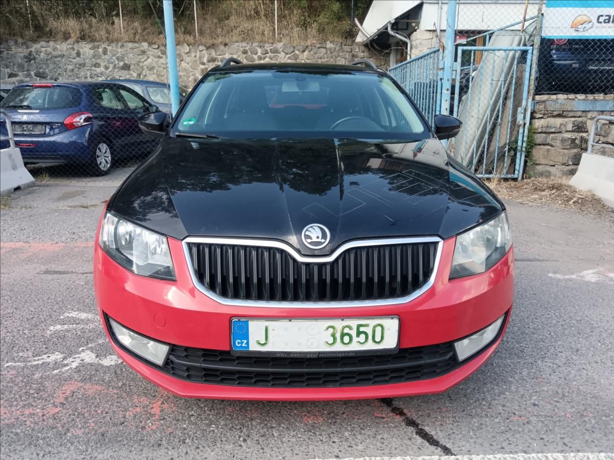 Škoda Octavia, 2,0 TDi kombi  Ambition - fotka 2