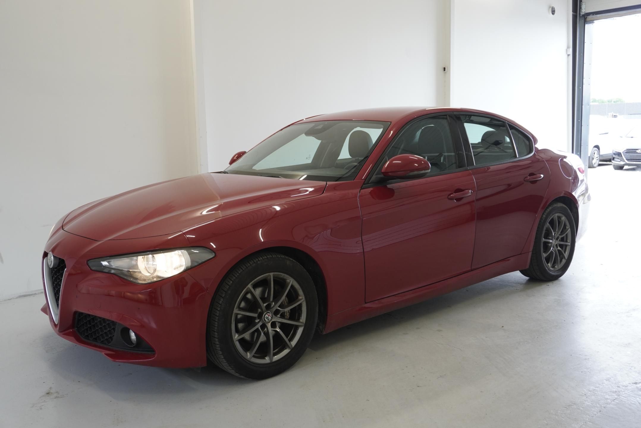 Alfa Romeo Giulia, 2.0 TURBO 147kW, 66 000KM !!!