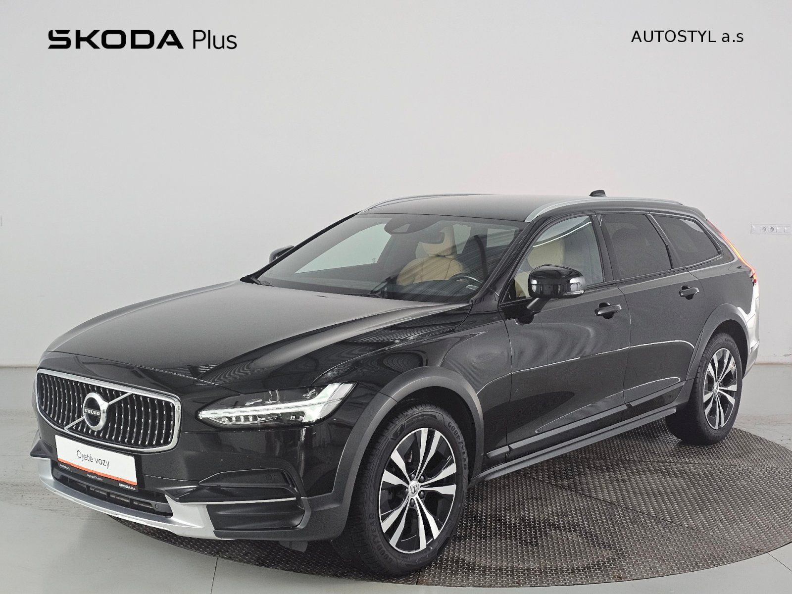 Volvo V90, Cross Country D5 173kW MOMENTU