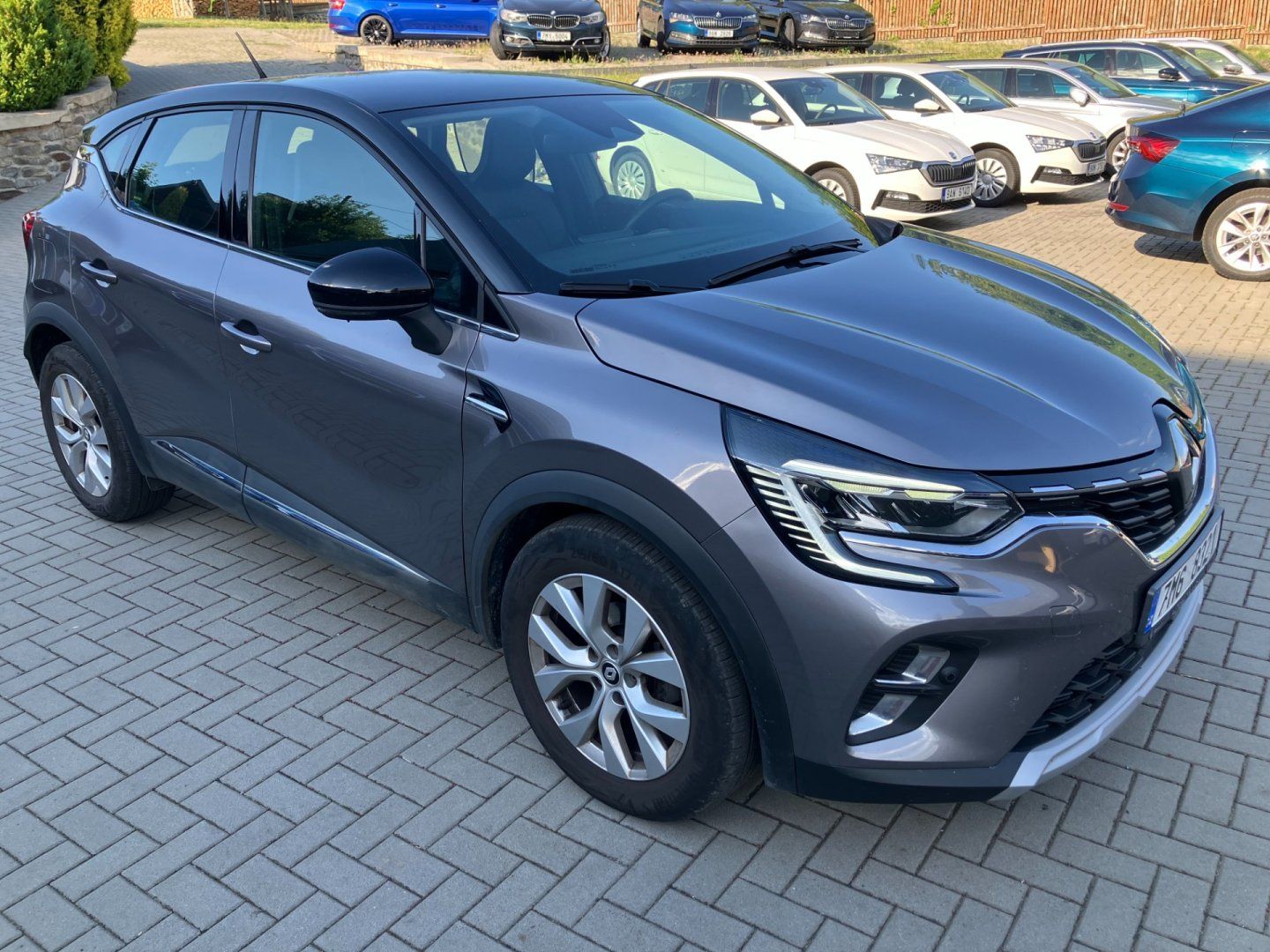 Renault Captur, INTENS TCE 140 EDC 1.MAJ.ČR - fotka 2