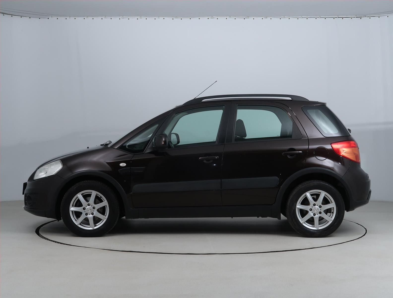 Suzuki SX4, 1.6 VVT, ČR,1.maj, Serv.kniha - fotka 3