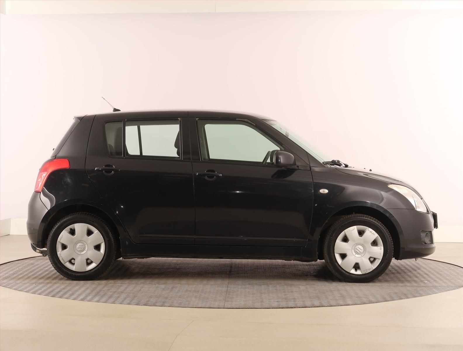 Suzuki Swift, 1.3 i, 4X4, po STK, Tažné - fotka 6