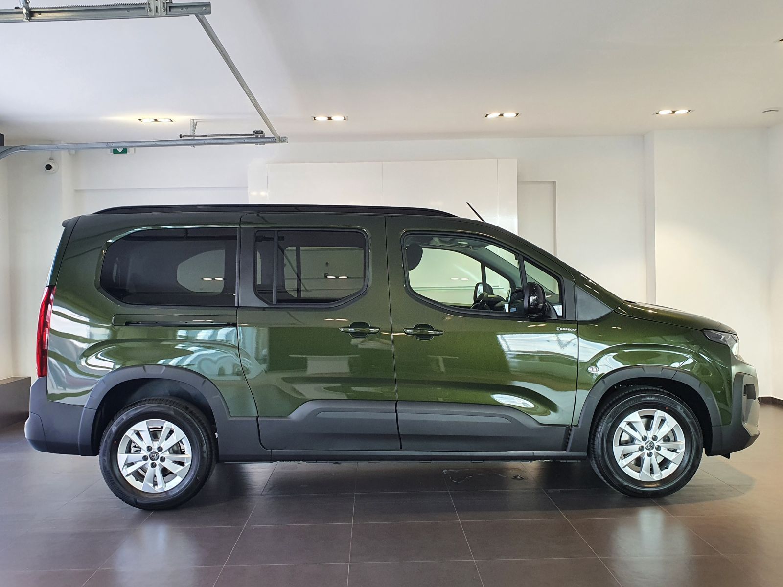 Peugeot Rifter, LONG ALLURE BlueHDi 130 S&S MA - fotka 5