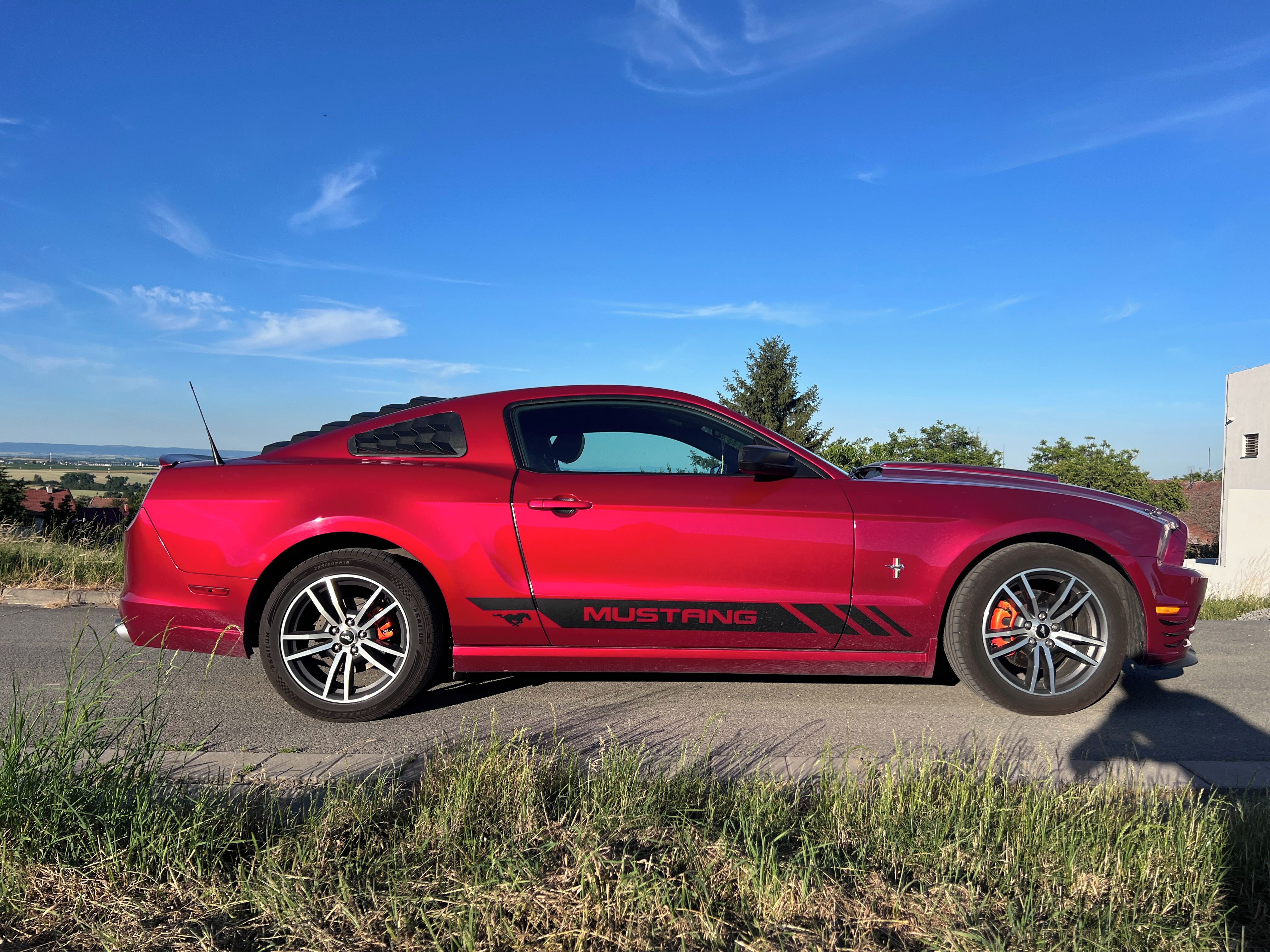 Ford Mustang, 3.7 V6, 227 kW, A - fotka 4
