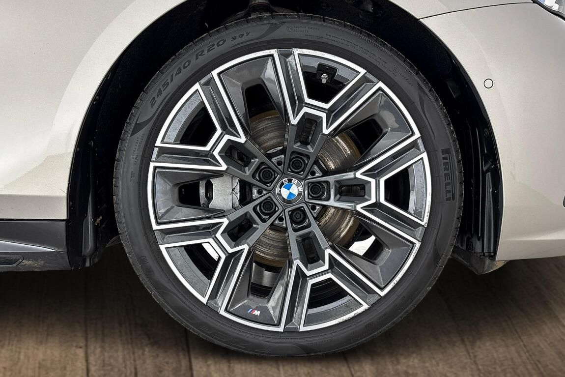 BMW Řada 5, 540d xDrive Sedan - fotka 5