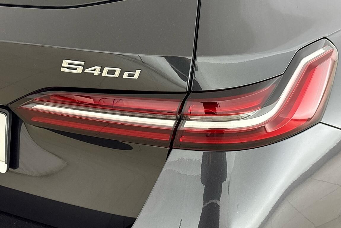 BMW Řada 5, 540d xDrive Touring - fotka 5
