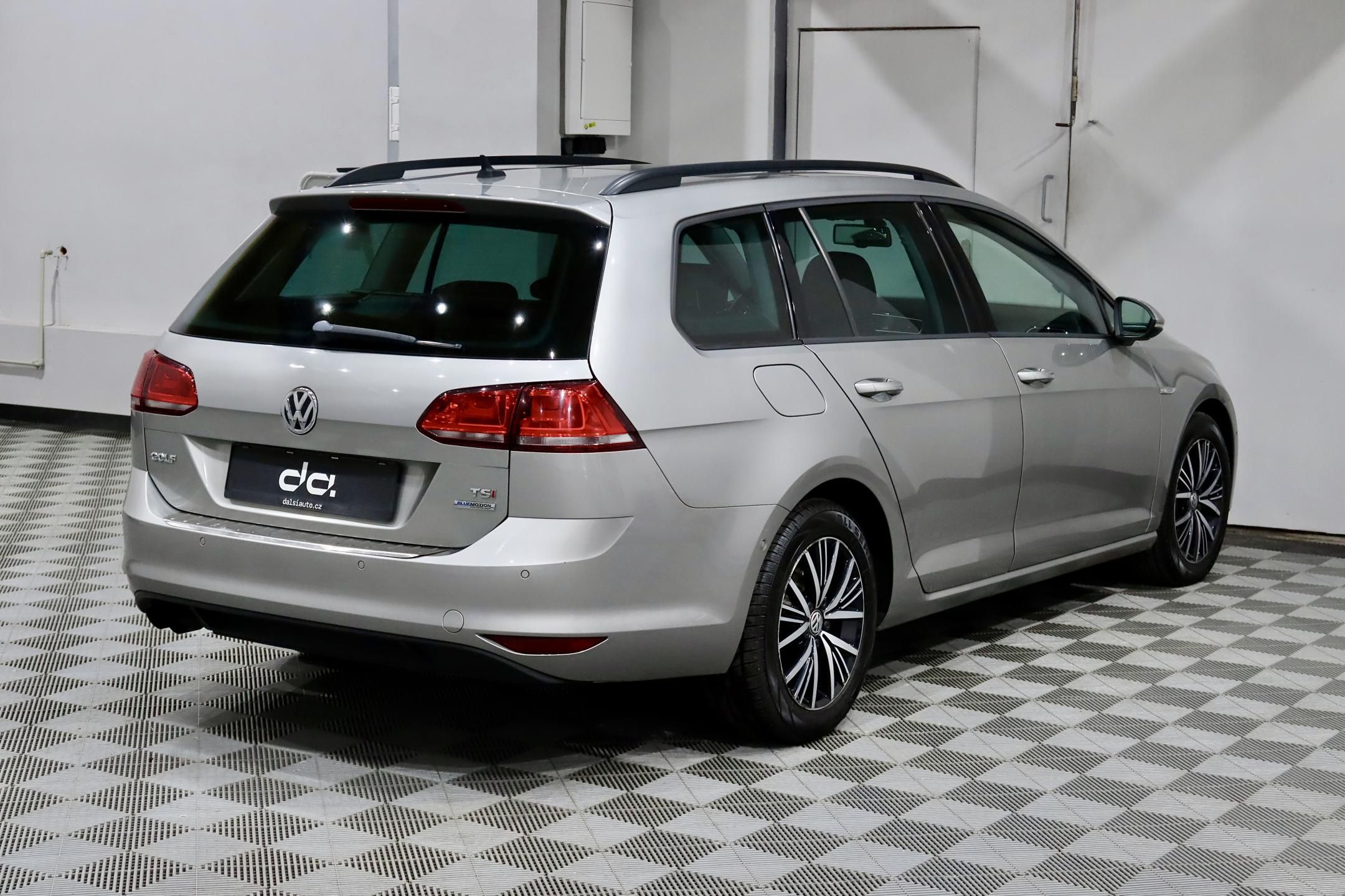 Volkswagen Golf, 7 Variant 1.4 TSI 90 kW - fotka 6