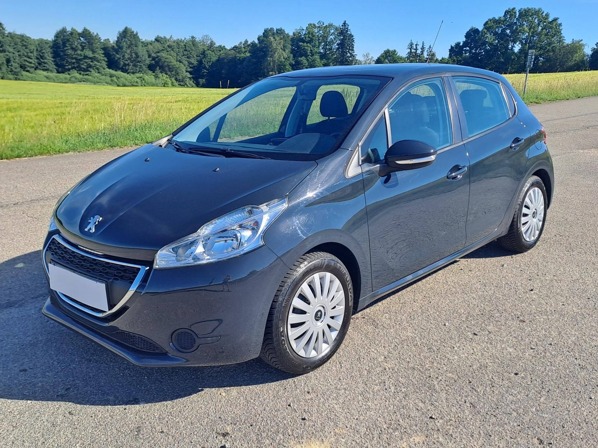 Peugeot 208, 1.0 PĚKNÝ STAV