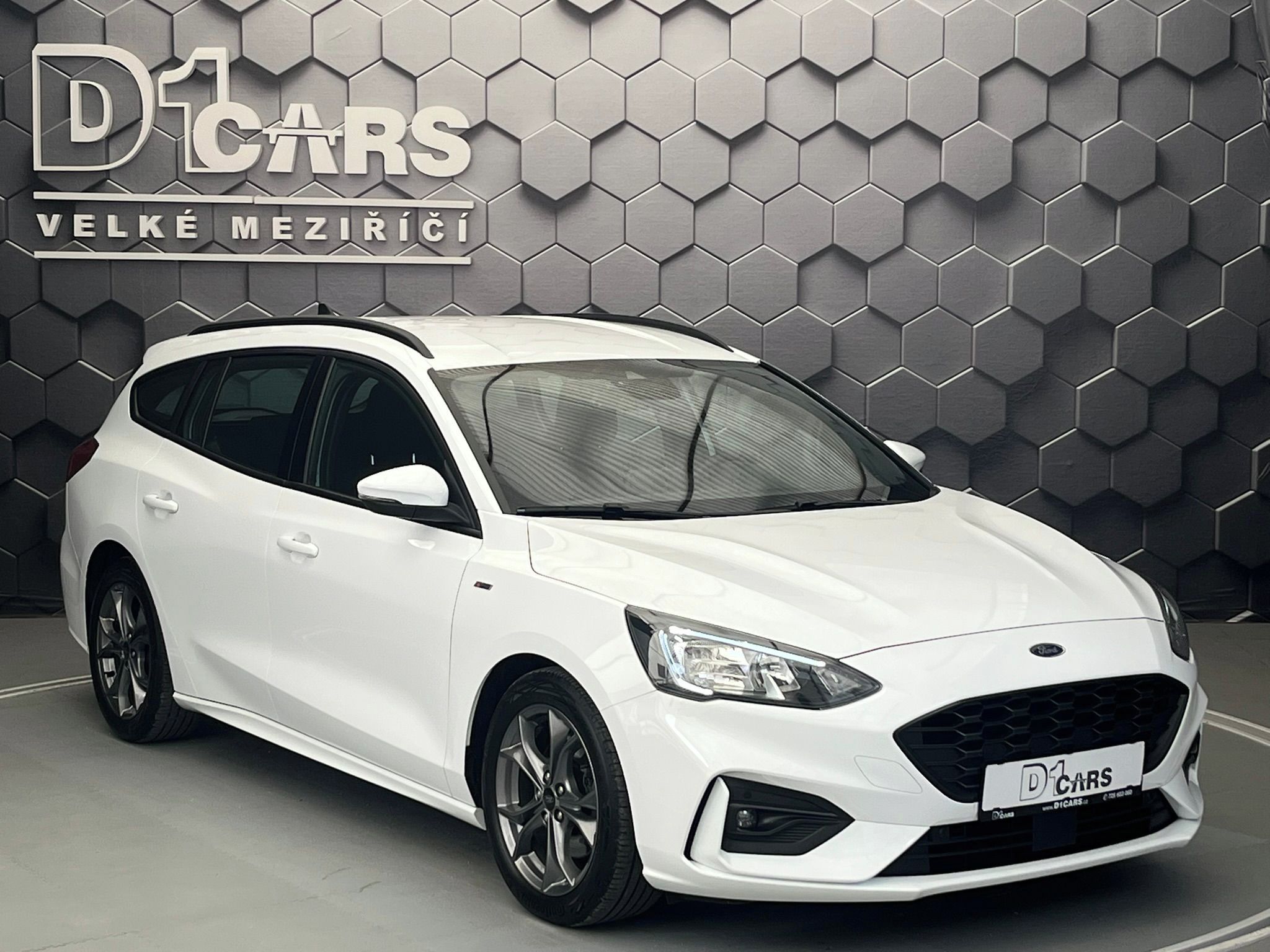 Ford Focus, 2.0 EB ST-Line  manuál - fotka 6