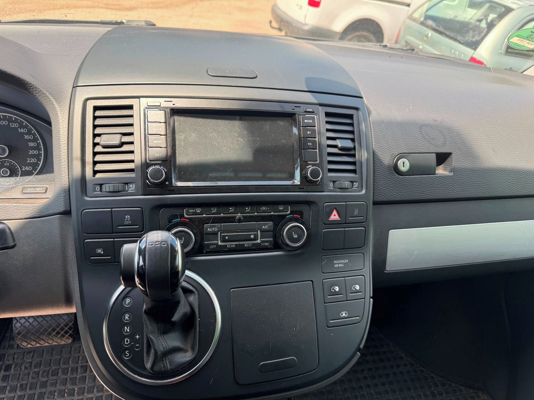 Volkswagen Multivan, VW Multivan 2tdi - fotka 6