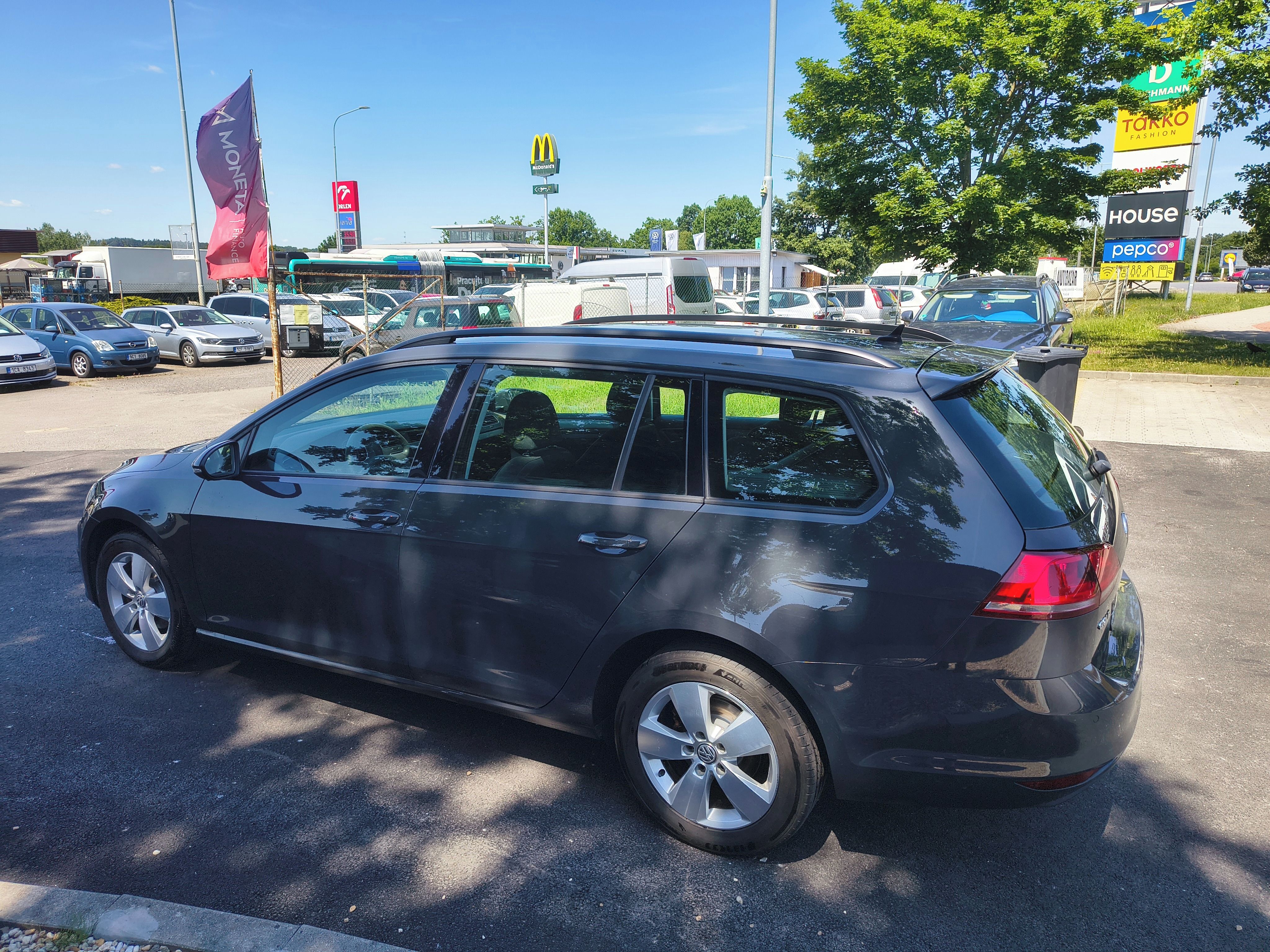 Volkswagen Golf, VII 1.6 TDI Trendline. - fotka 2