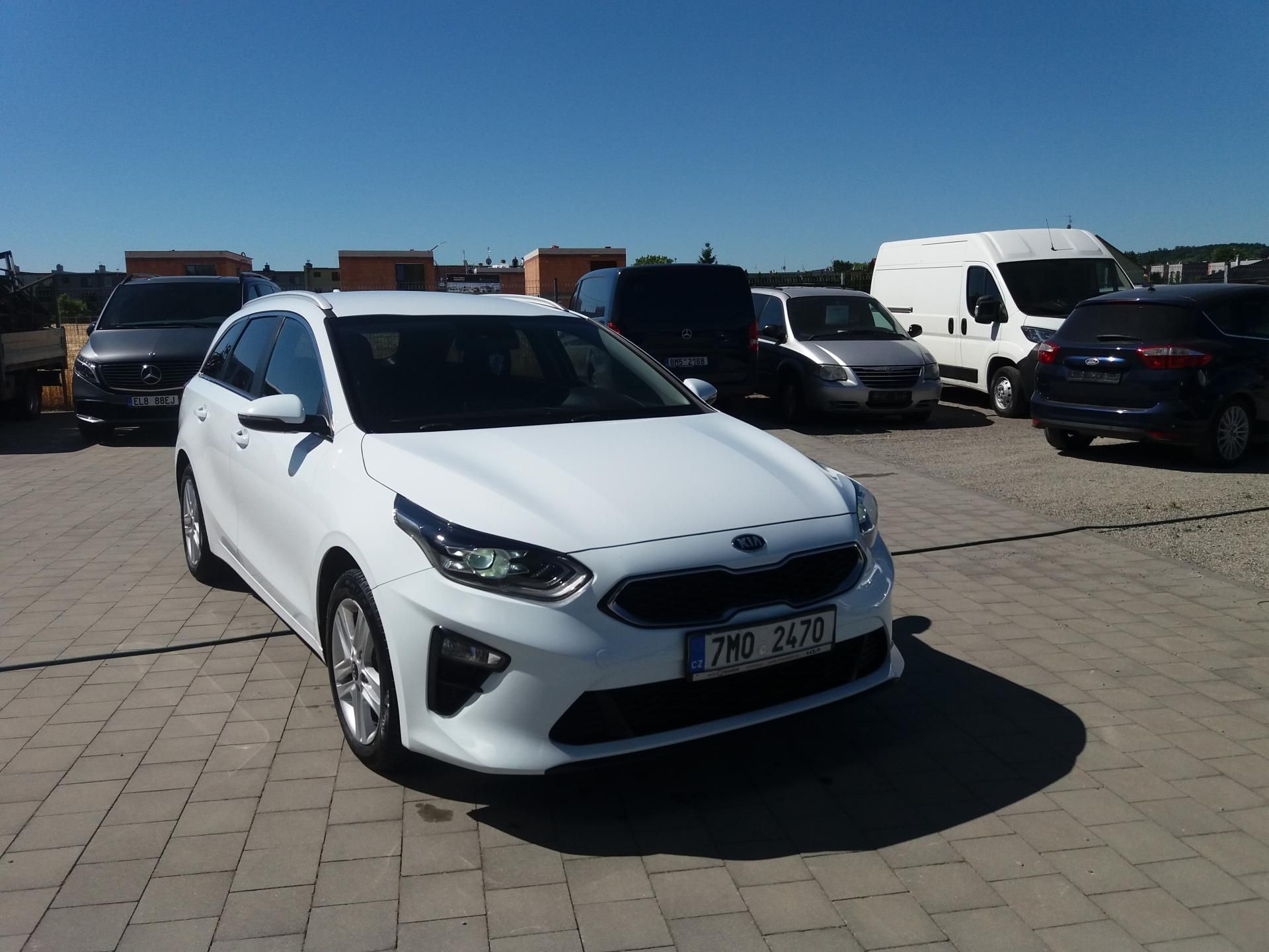 Kia Cee´d, 1.6CRDi,100kW,1.MAJITEL-ČR!! - fotka 3