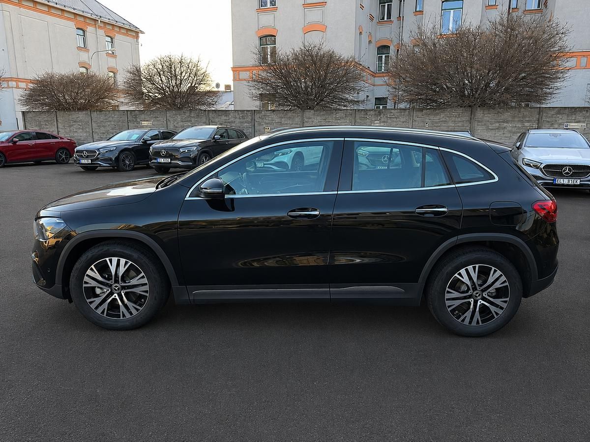 Mercedes-Benz GLA, 180 d - fotka 4