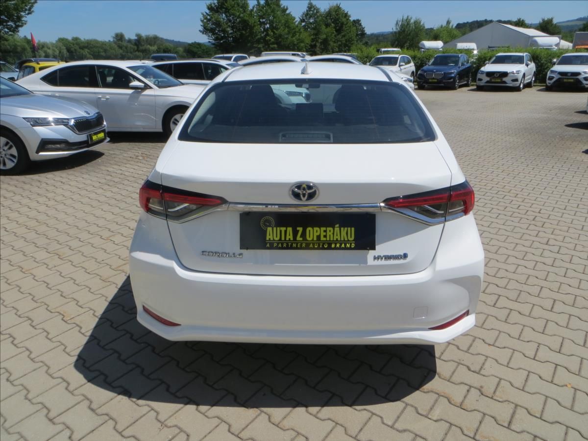 Toyota Corolla, 1,8 Hybrid Active e-CVT ČR - fotka 6