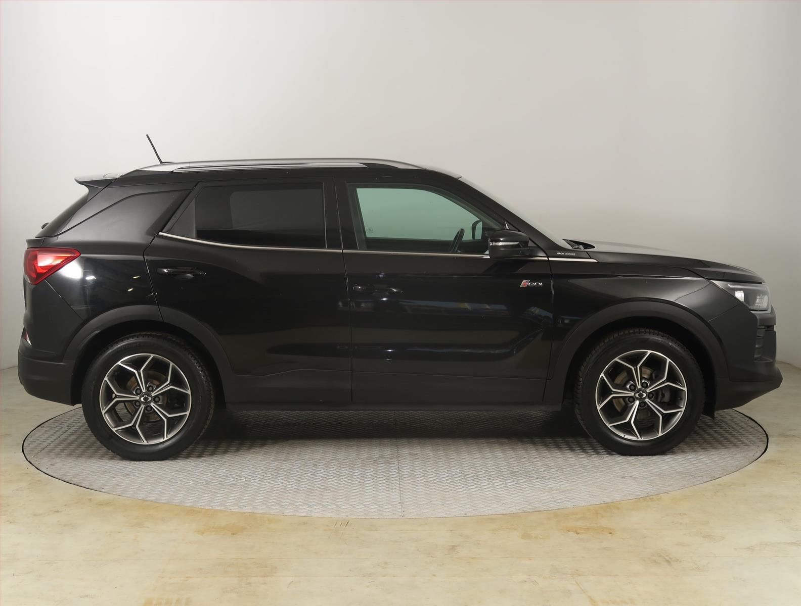 SsangYong Korando, 1.5 T-GDI, Style, ČR,1.maj - fotka 6