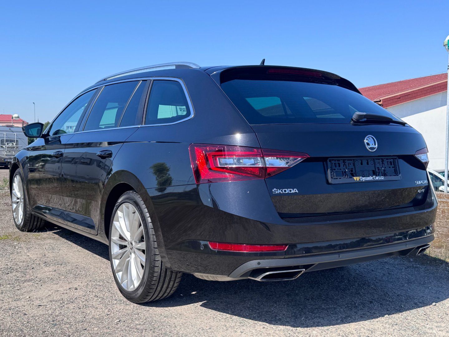 Škoda Superb, 2.0 TSI DSG Style 4x4 - fotka 5