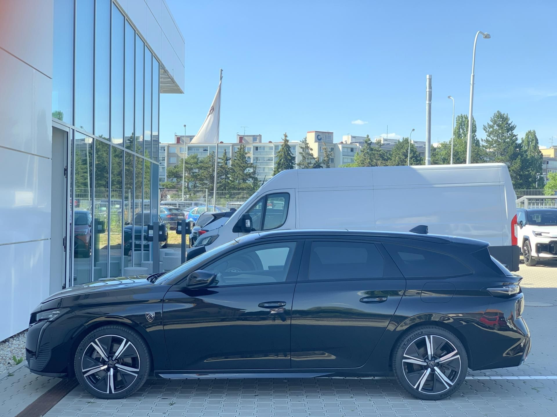 Peugeot 308, SW GT 1.6 PHEV 133kW AT8 - fotka 4