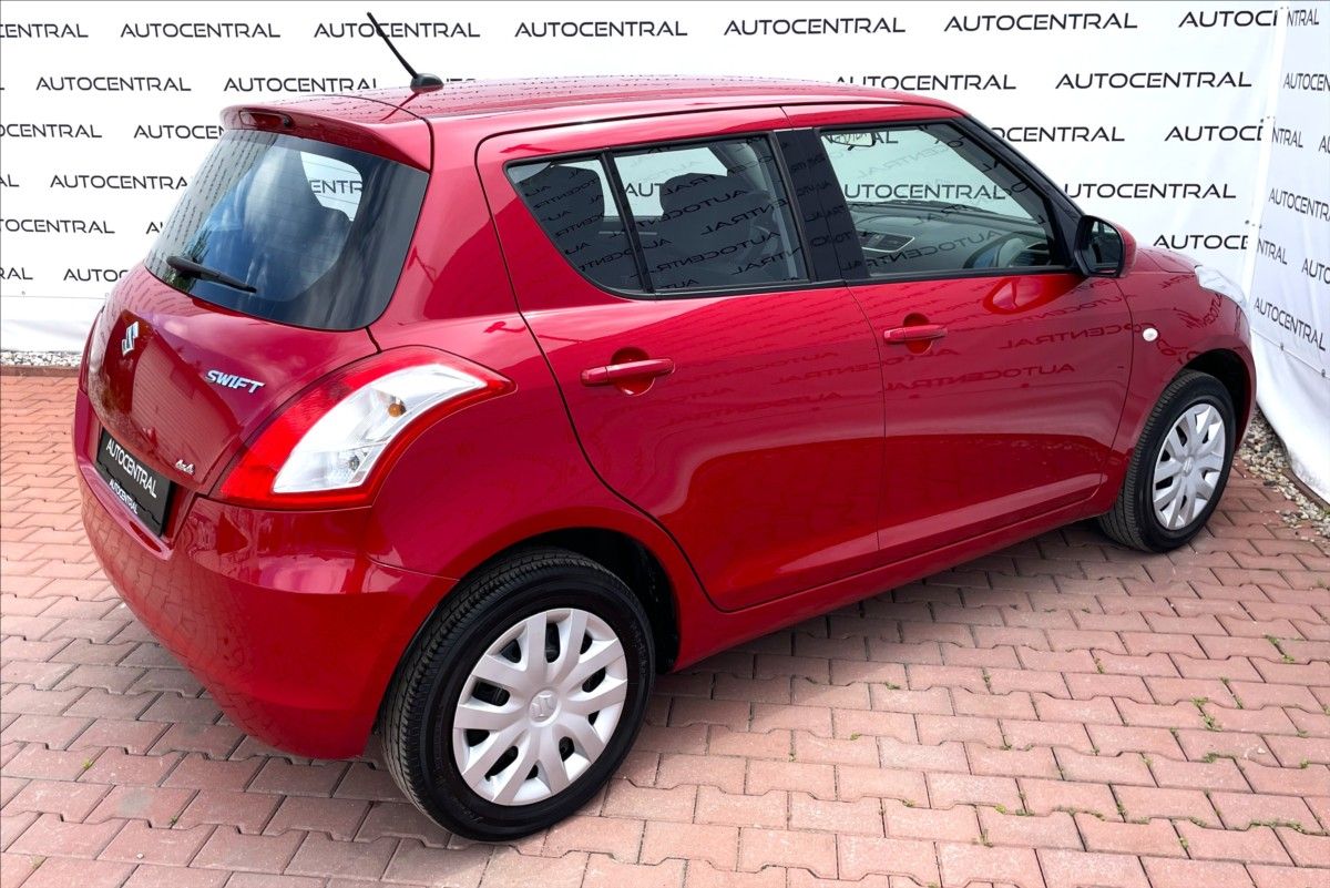 Suzuki Swift, 1,2 i,4x4,STK 6/28, serv.kn. - fotka 4