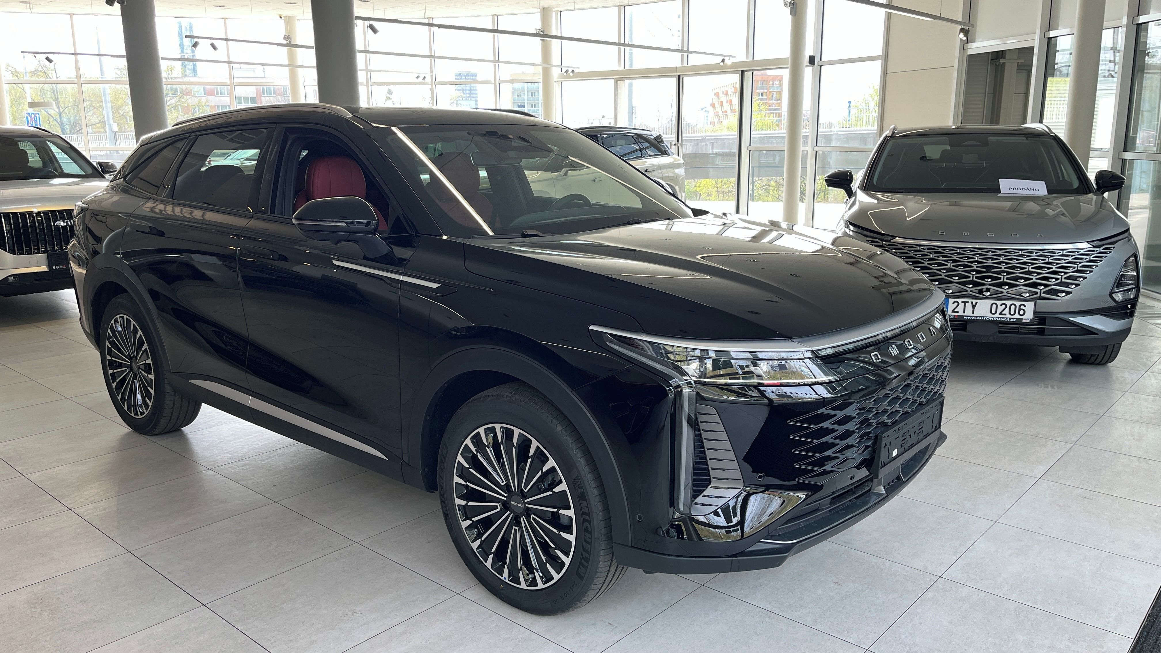 Omoda 9, Premium PHEV