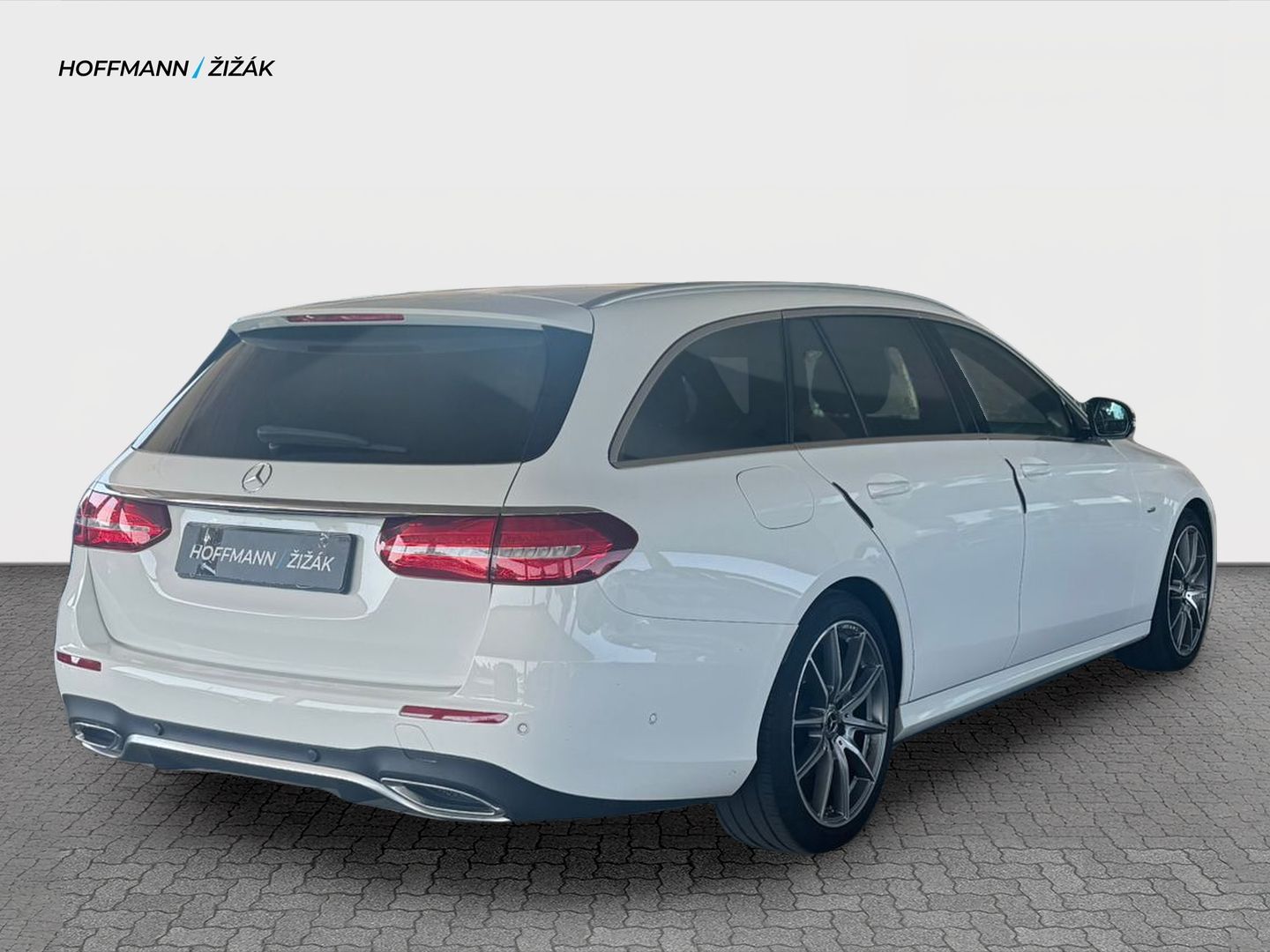 Mercedes-Benz Třídy E, 300d - fotka 5