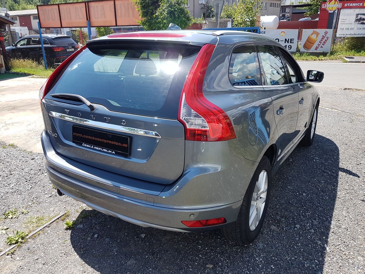 Volvo XC60, 2.0D 110KW NAVI EL.KUFR - fotka 6