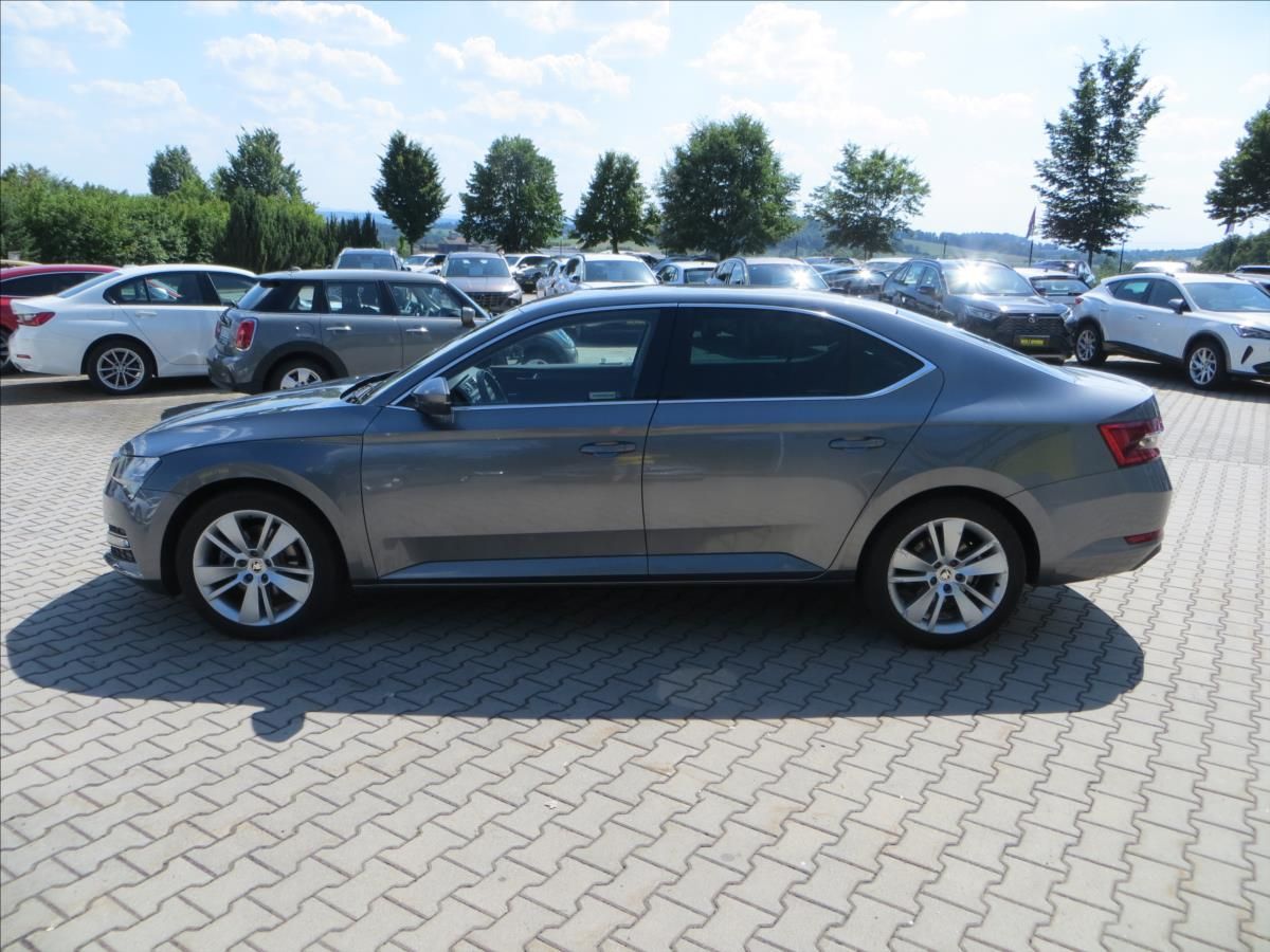 Škoda Superb, 2,0 TSI  DSG Style 140kW Tažné - fotka 4