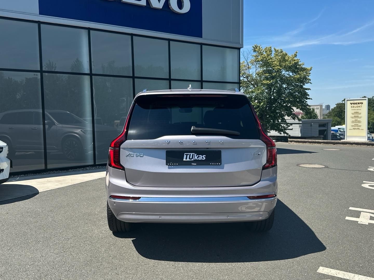 Volvo XC90, 2.0T8 AWD 335kW 4x4  PLUS BRIG - fotka 5