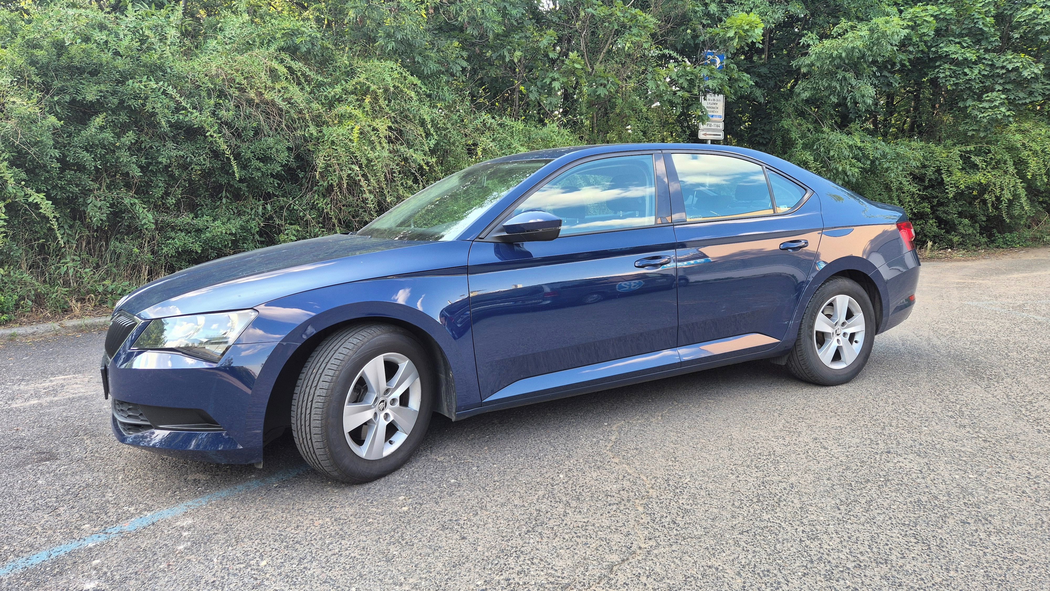 Škoda Superb - fotka 2