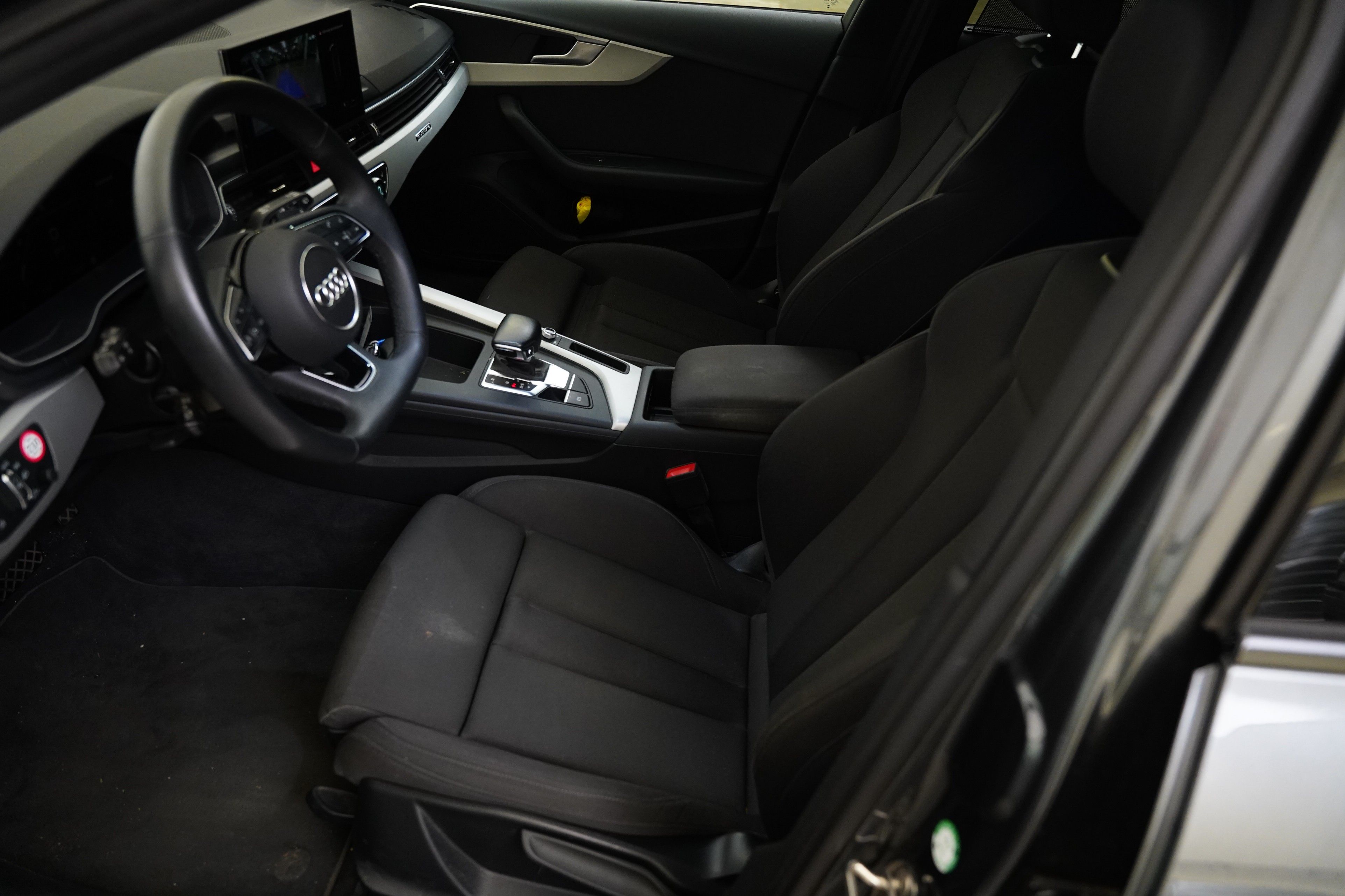 Audi A4, 40 TFSI 150 kW Quattro S line - fotka 6