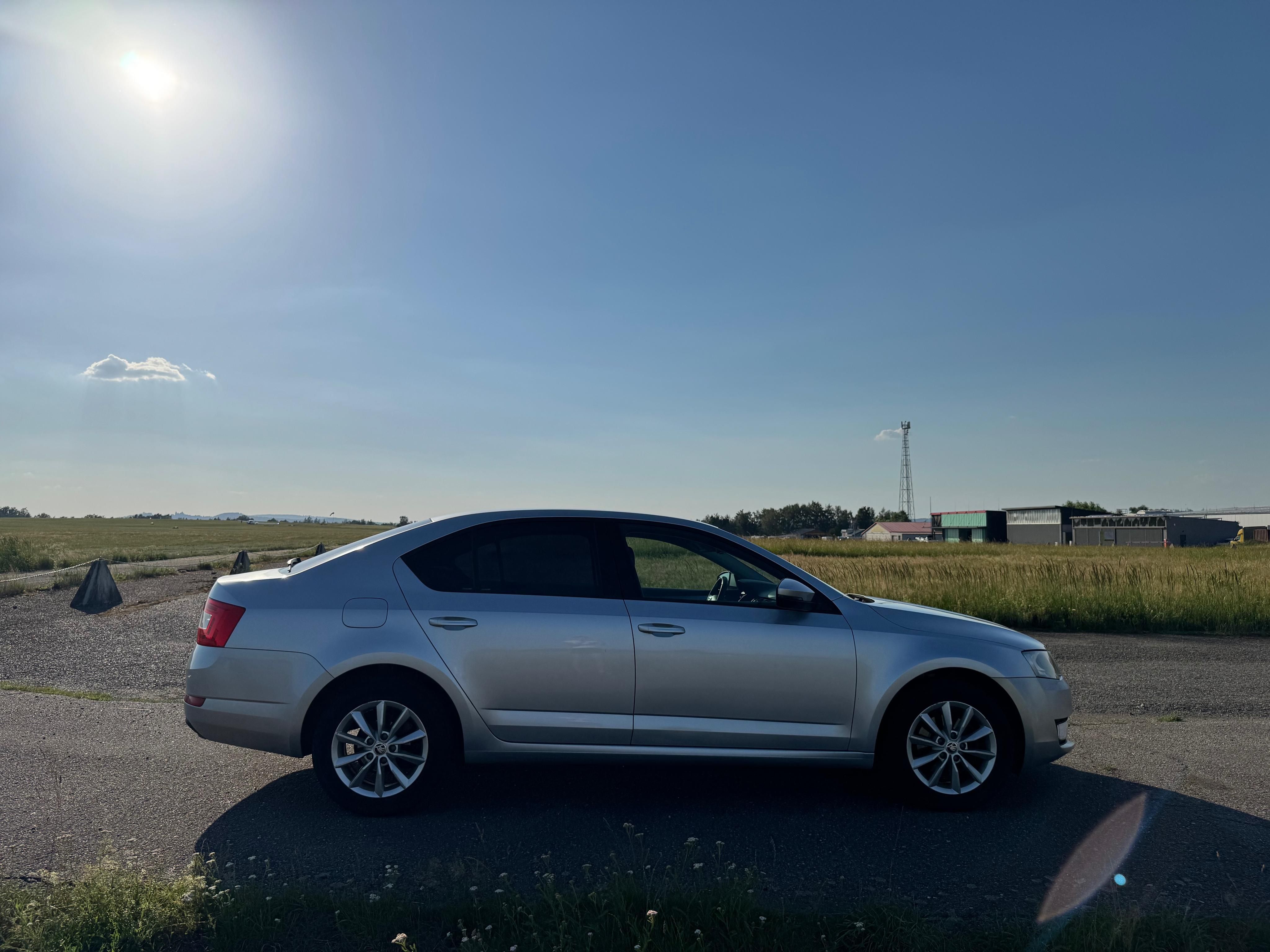Škoda Octavia - fotka 4