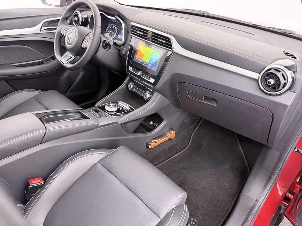 MG ZS, EV 105kW 45kWh LUXURY DPH - fotka 4