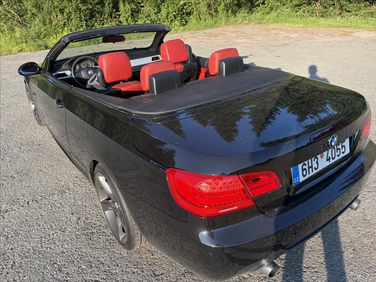 BMW Řada 3, 3,0 335i M-paket, nehavarováno - fotka 2