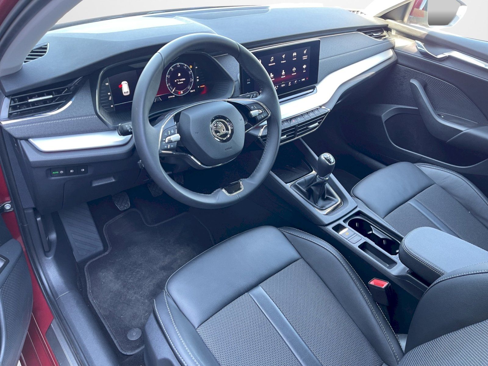 Škoda Octavia, 1.5 TSI 110kW Style Plus combi - fotka 5