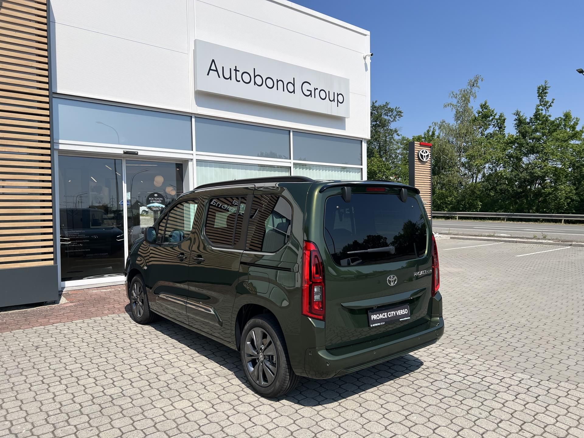Toyota Proace City Verso, 1.5D 8AT VIP Short - fotka 4