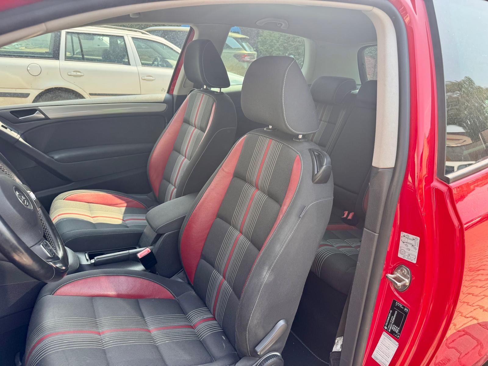Volkswagen Golf, Automat DSG, 1.6TDi, CZ puvod - fotka 6