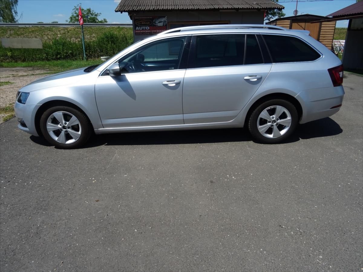 Škoda Octavia, 1,0 TSi 85 kW - fotka 6