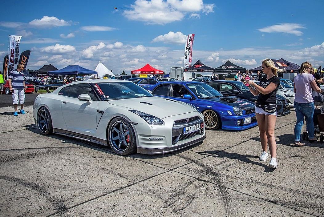 Nissan GT-R, BLACK EDITION 689PS DPH 15t.KM - fotka 4